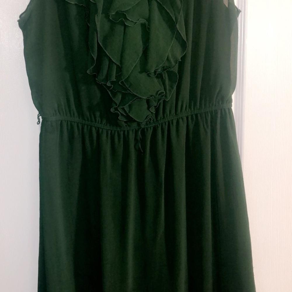 Dresses - Picture 7 of 8